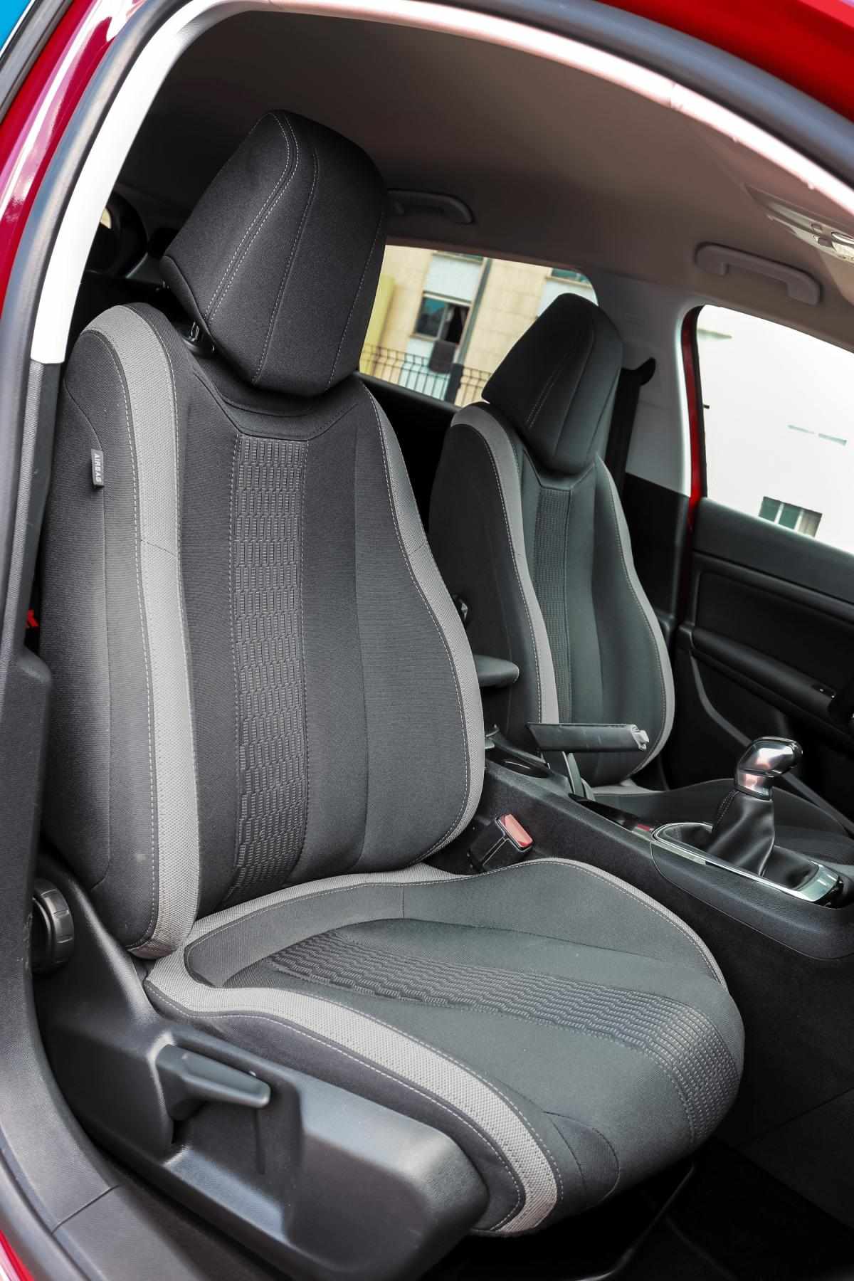 peugeot-308-2015-gasolina-1199cc