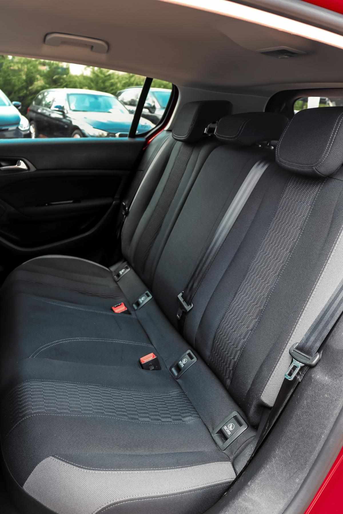 peugeot-308-2015-gasolina-1199cc
