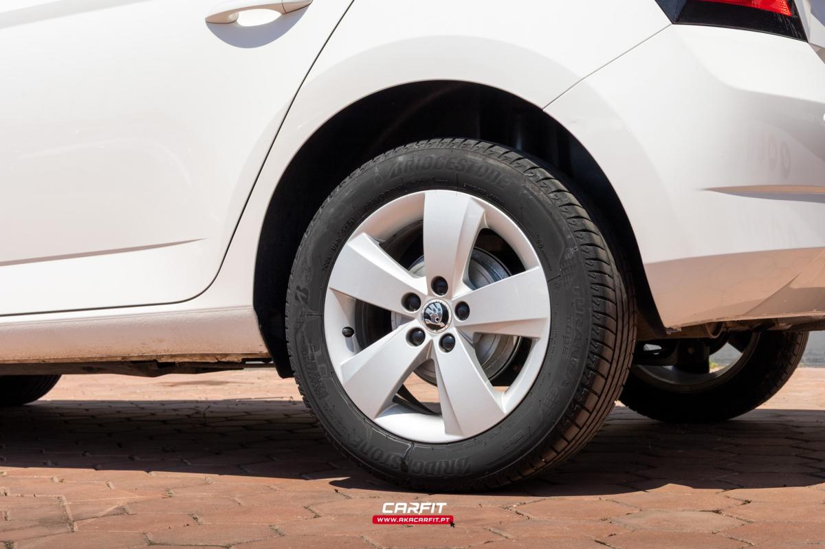 skoda-fabia-2015-gasolina-999cc