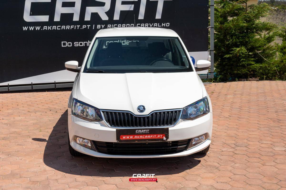 skoda-fabia-2015-gasolina-999cc