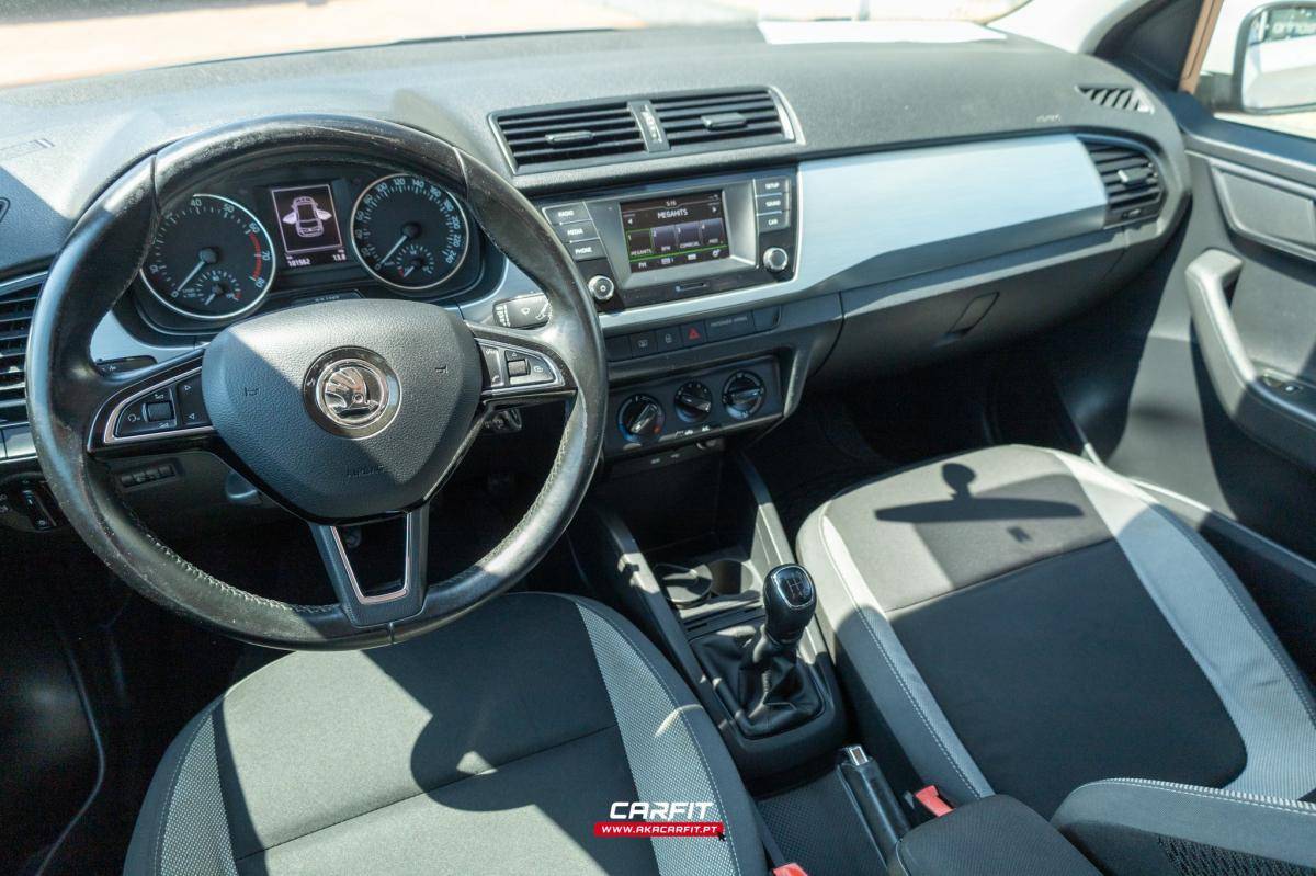 skoda-fabia-2015-gasolina-999cc