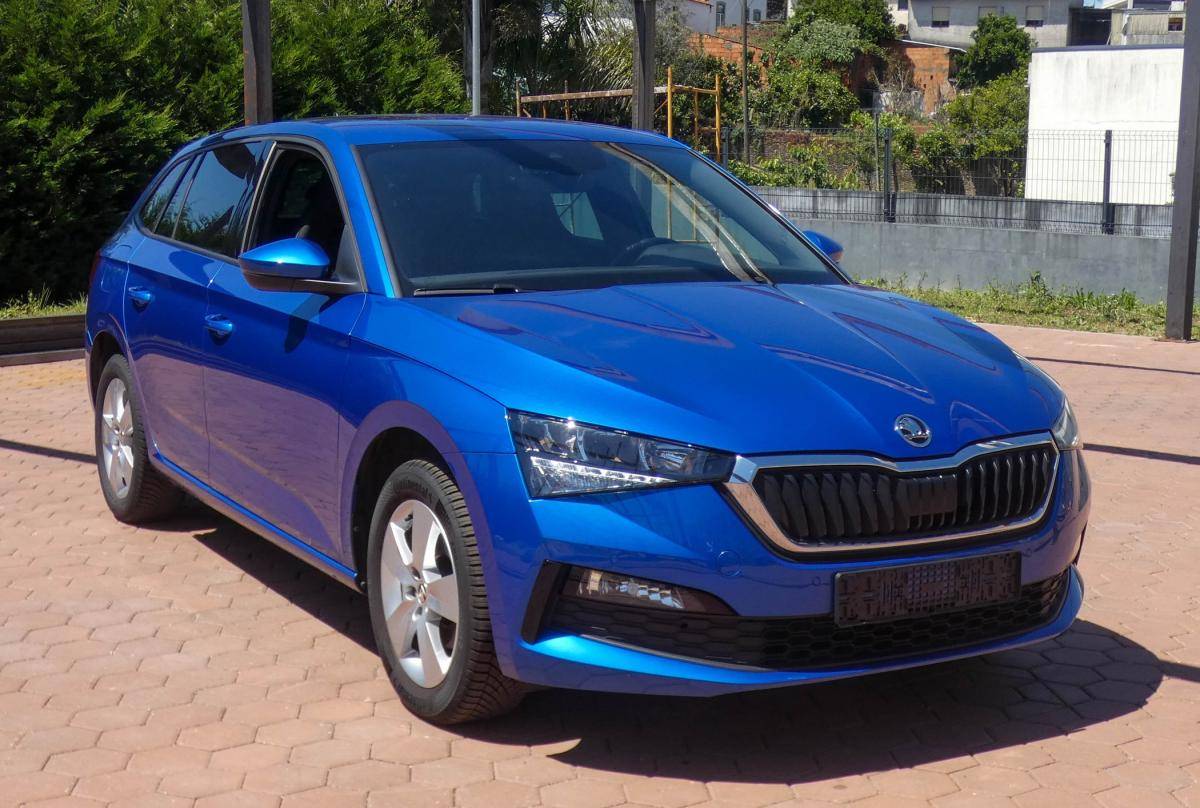 skoda-scala-2023-gasolina-999cc