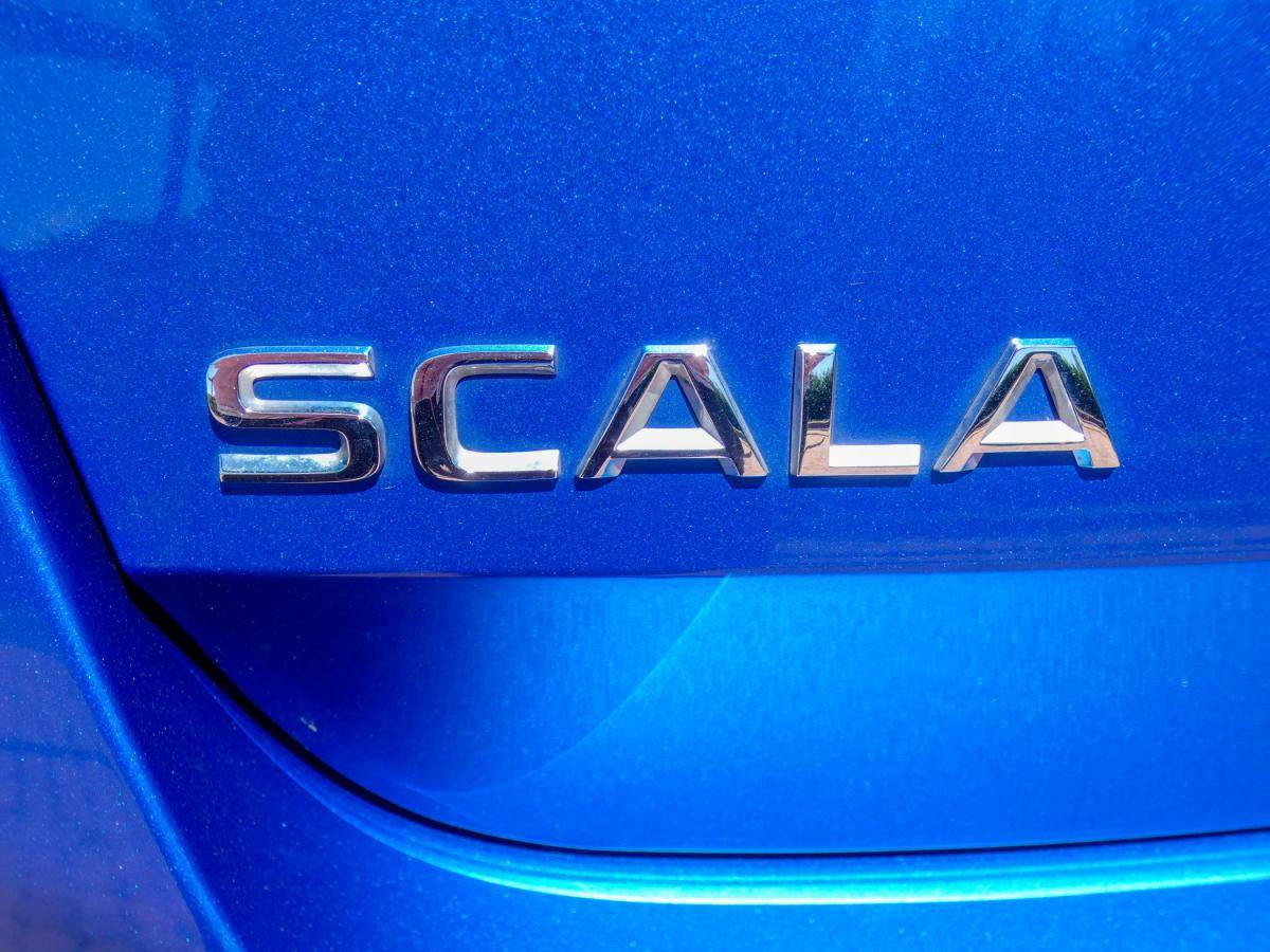 skoda-scala-2023-gasolina-999cc