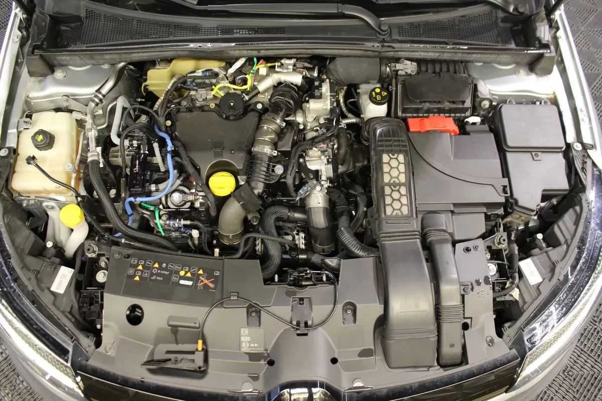 renault-megane-sport-tourer-2021-diesel-1461cc