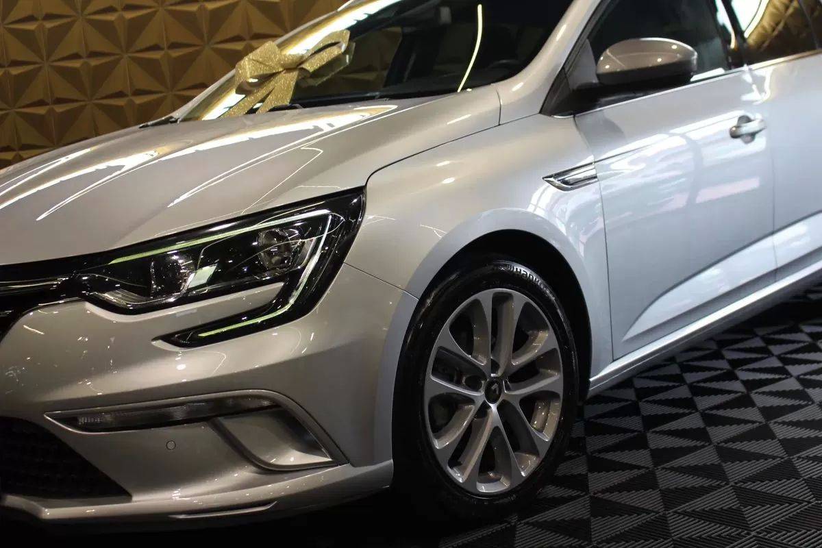 renault-megane-sport-tourer-2020-diesel-1461cc