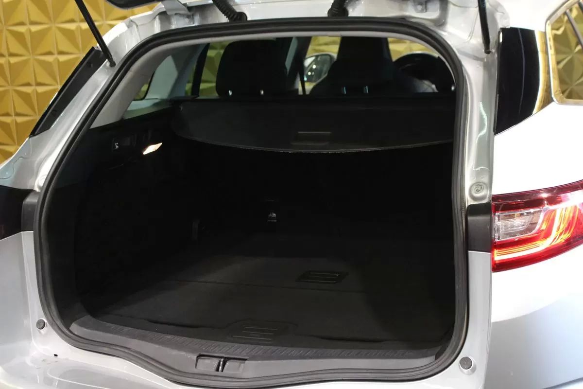 renault-megane-sport-tourer-2020-diesel-1461cc
