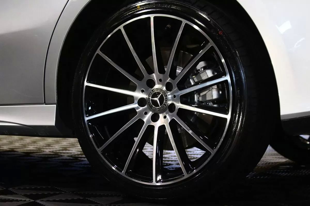 mercedes-benz-classe-a-2023-hibrido-1332cc