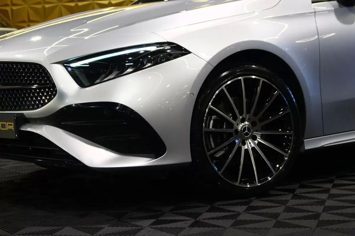 mercedes-benz-classe-a-2023-hibrido-1332cc
