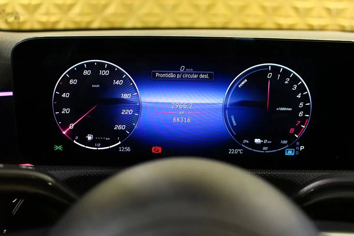 mercedes-benz-classe-a-2023-hibrido-1332cc