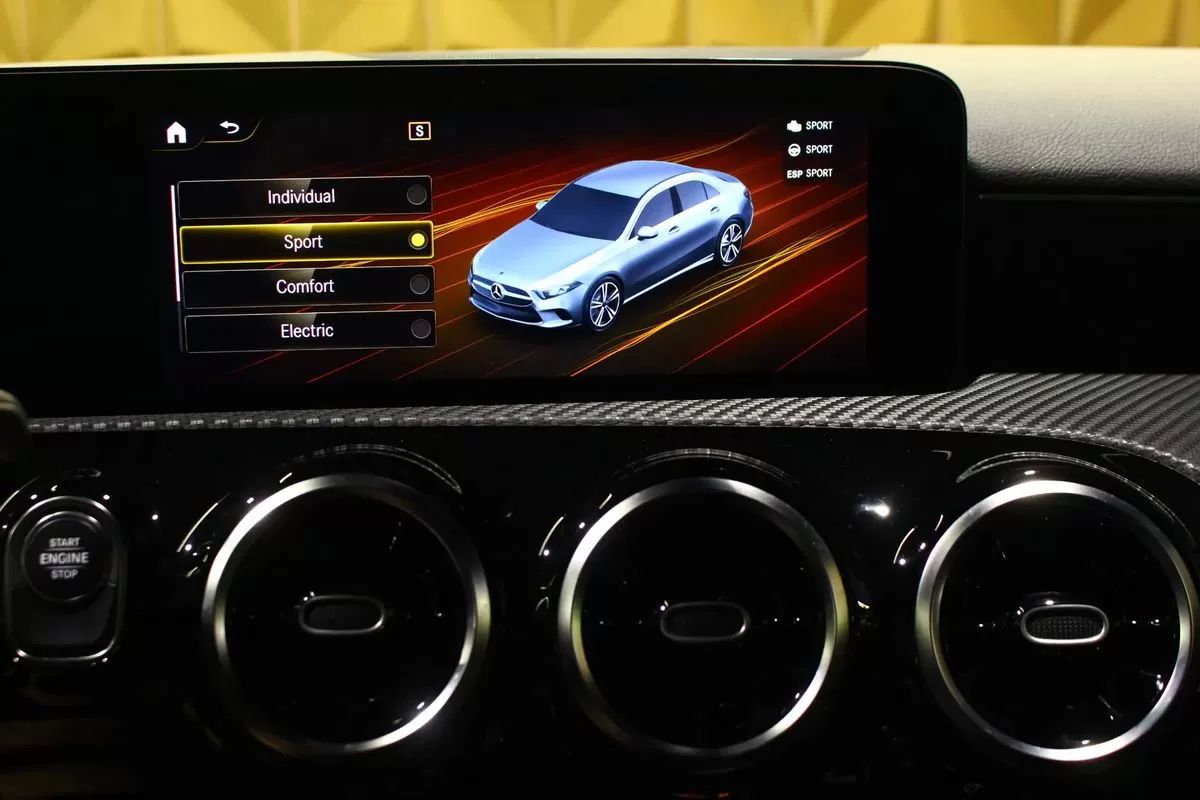 mercedes-benz-classe-a-2020-hibrido-1332cc