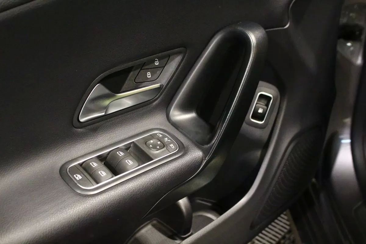 mercedes-benz-cla-2022-hibrido-1332cc