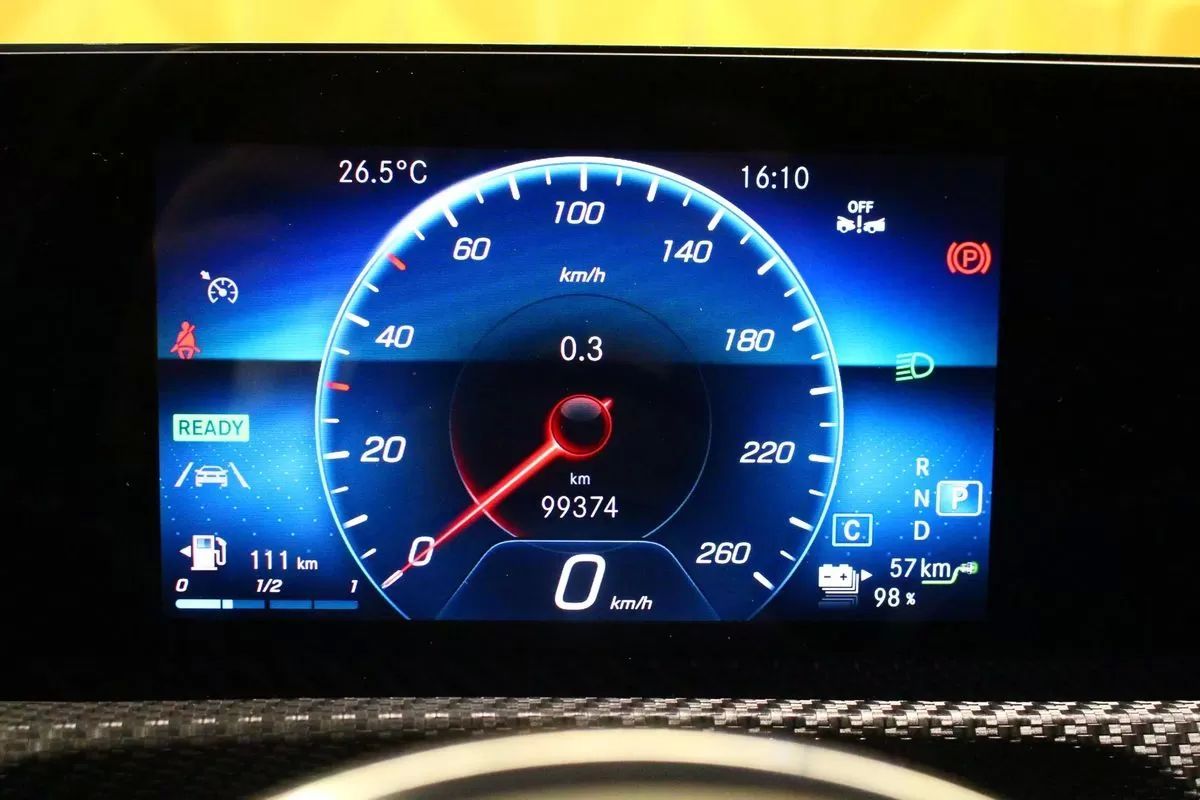 mercedes-benz-cla-2022-hibrido-1332cc