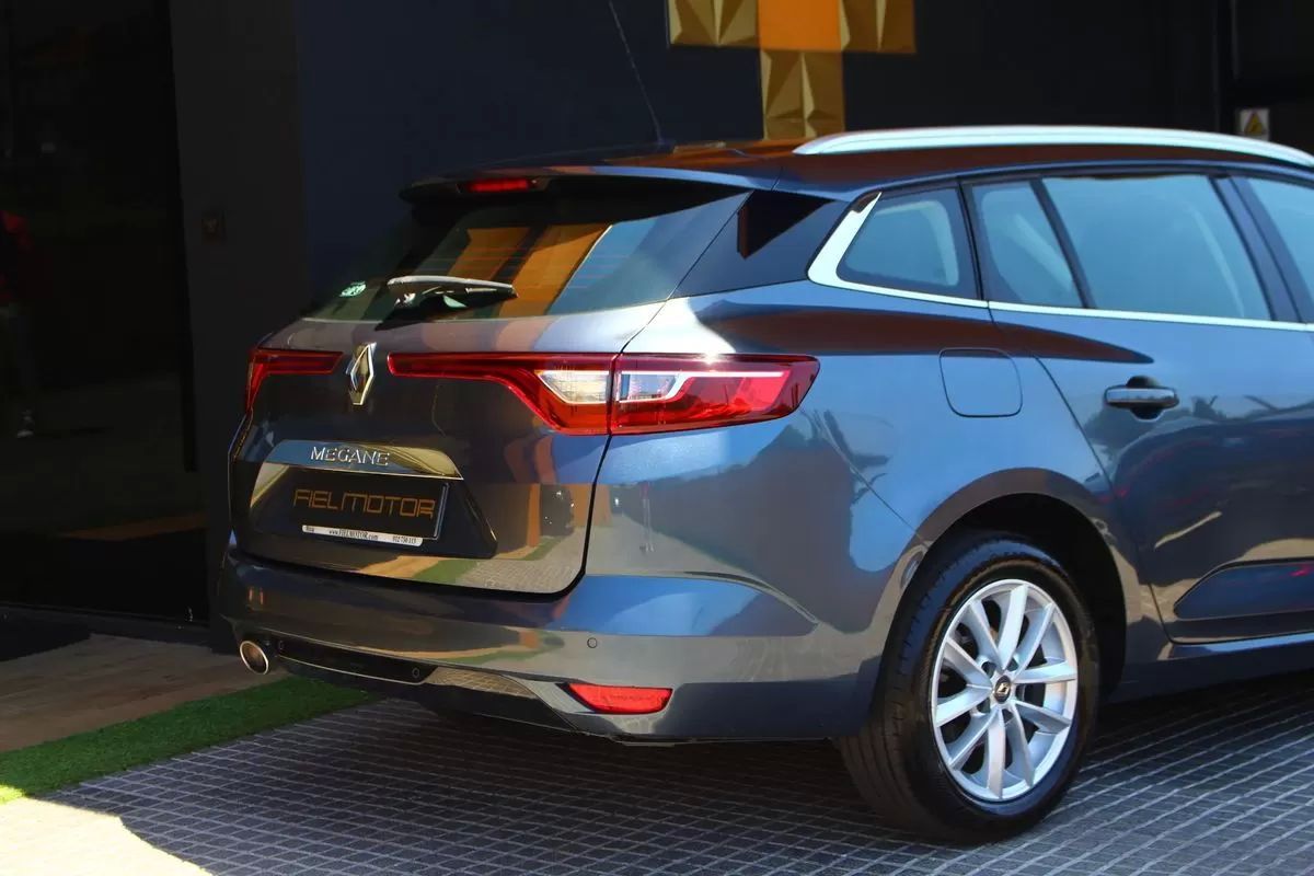renault-megane-sport-tourer-2018-diesel-1461cc