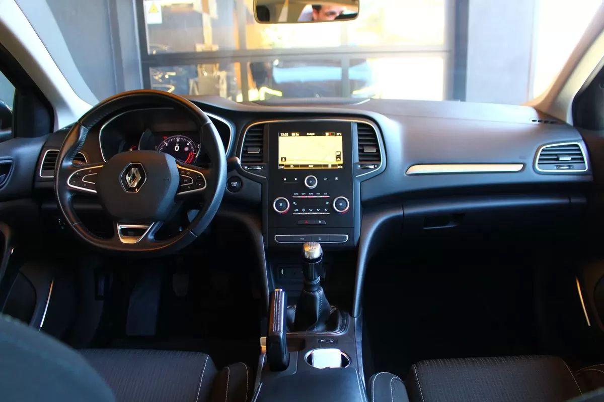 renault-megane-sport-tourer-2018-diesel-1461cc