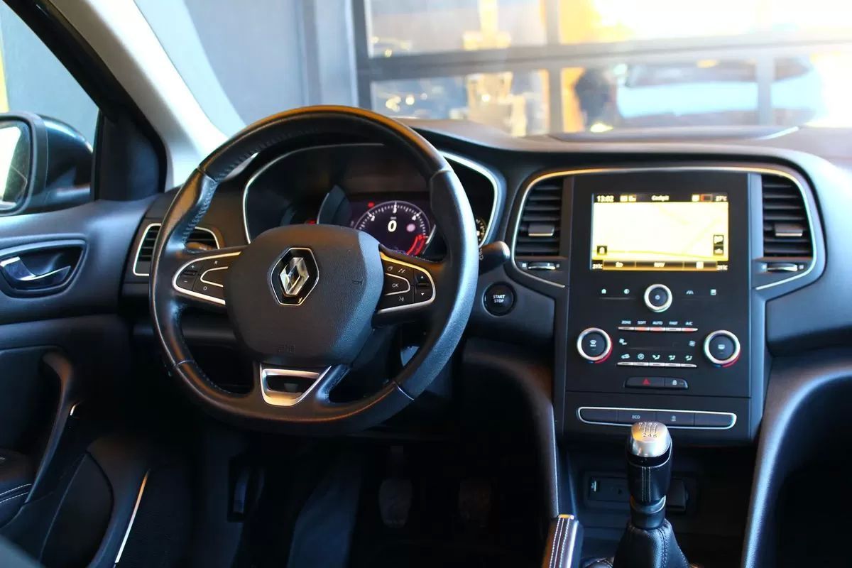 renault-megane-sport-tourer-2018-diesel-1461cc
