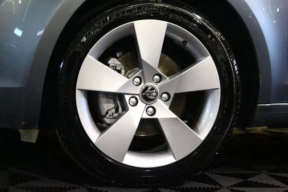 skoda-octavia-2013-diesel-1598cc