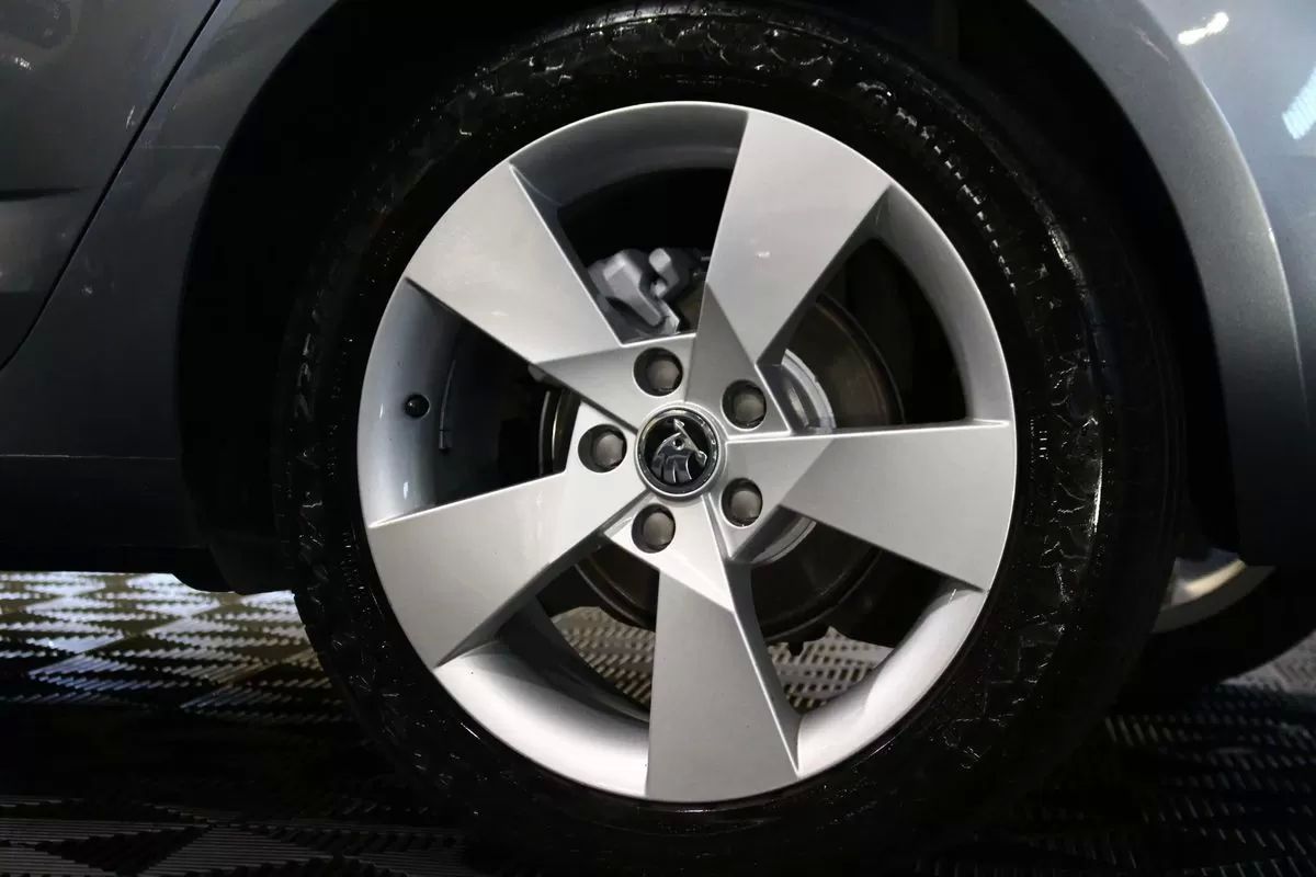skoda-octavia-2013-diesel-1598cc