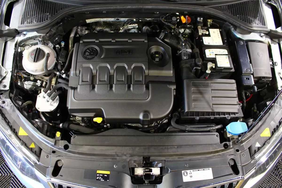 skoda-octavia-2013-diesel-1598cc