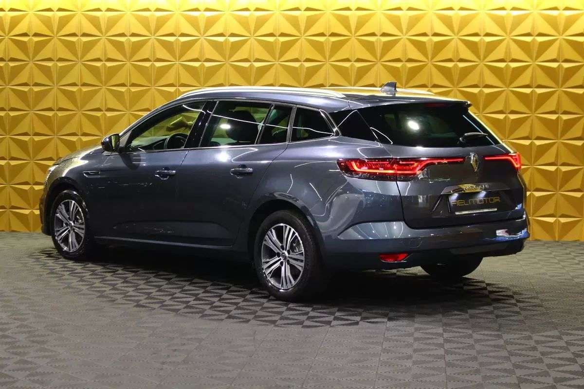 renault-megane-sport-tourer-2022-diesel-1461cc