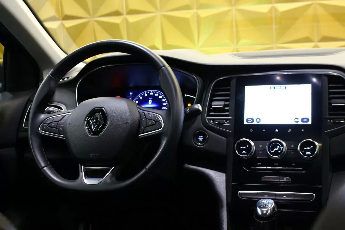 renault-megane-sport-tourer-2022-diesel-1461cc