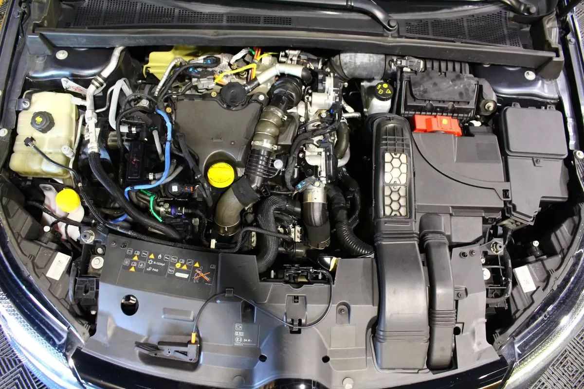 renault-megane-sport-tourer-2022-diesel-1461cc