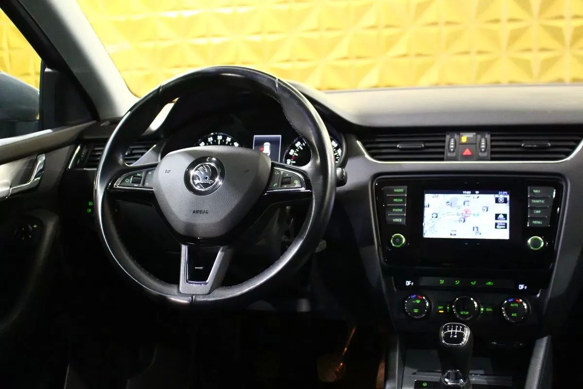 skoda-octavia-2013-diesel-1598cc