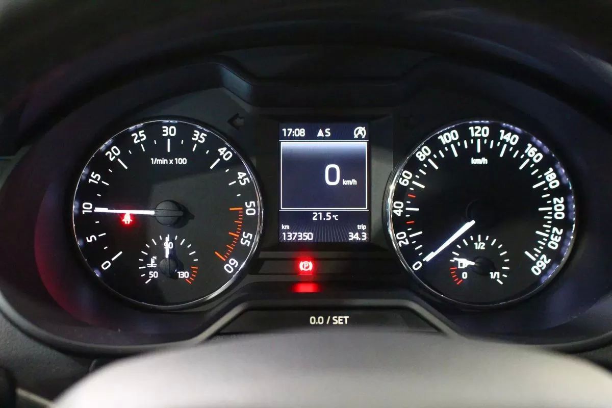 skoda-octavia-2013-diesel-1598cc
