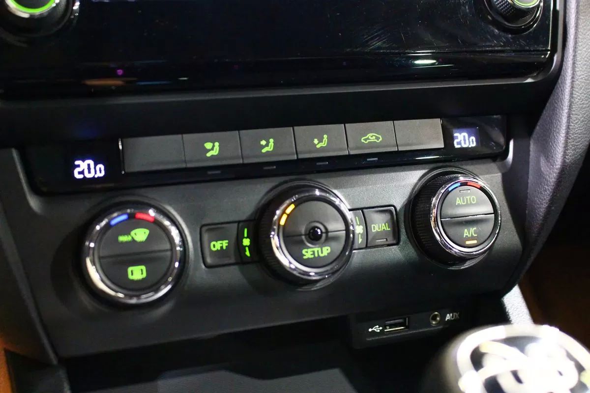 skoda-octavia-2013-diesel-1598cc