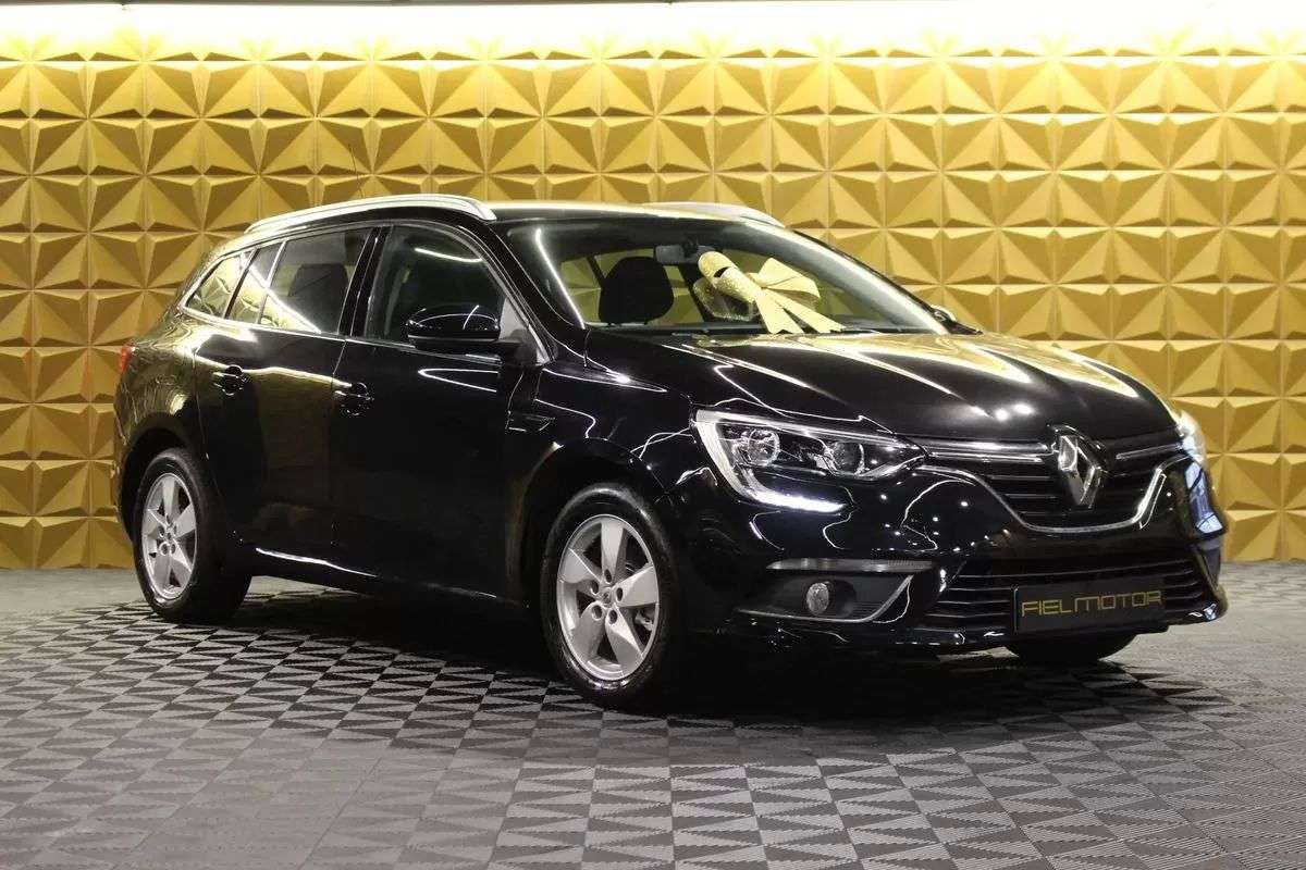 renault-megane-sport-tourer-2017-diesel-1461cc