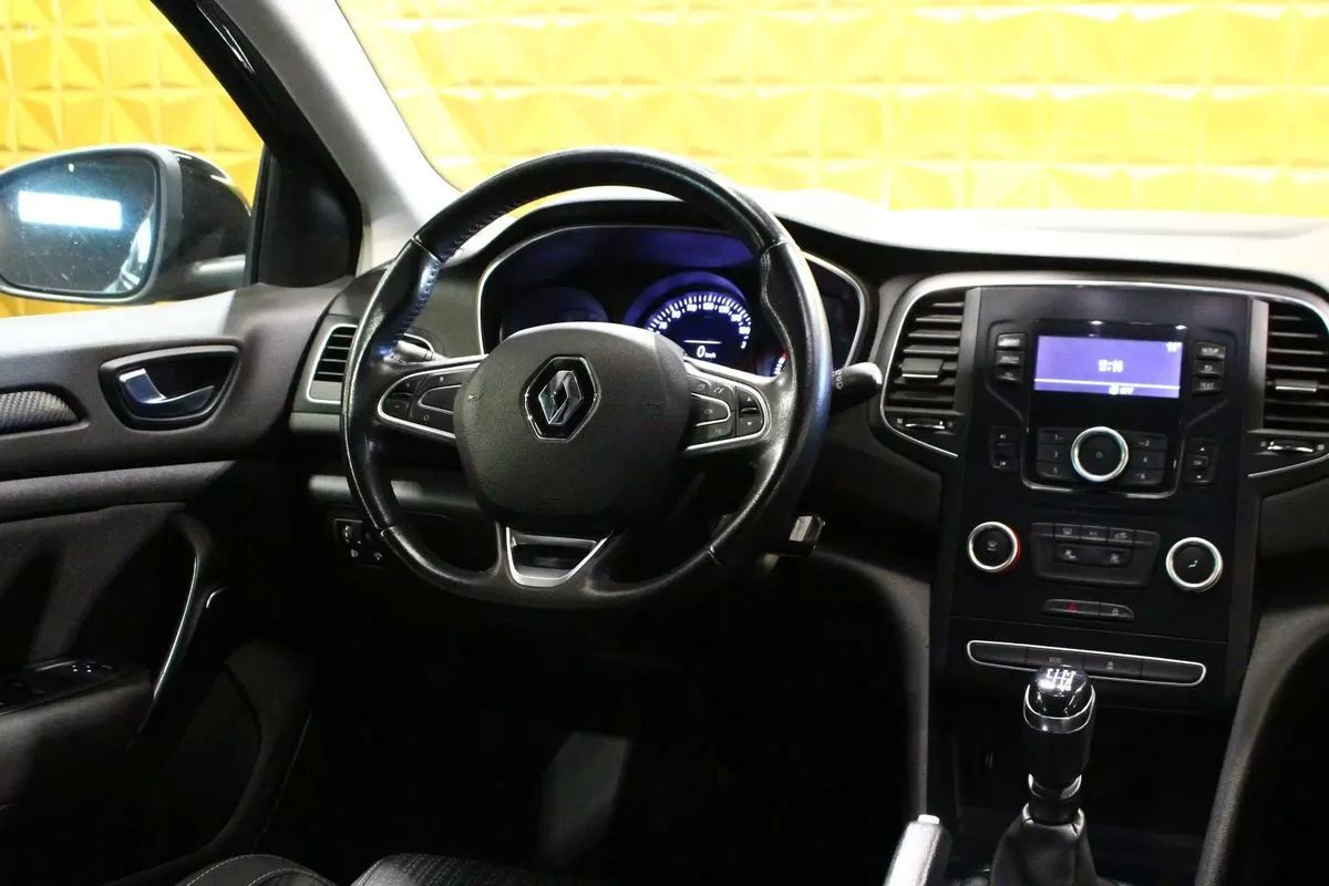 renault-megane-sport-tourer-2017-diesel-1461cc