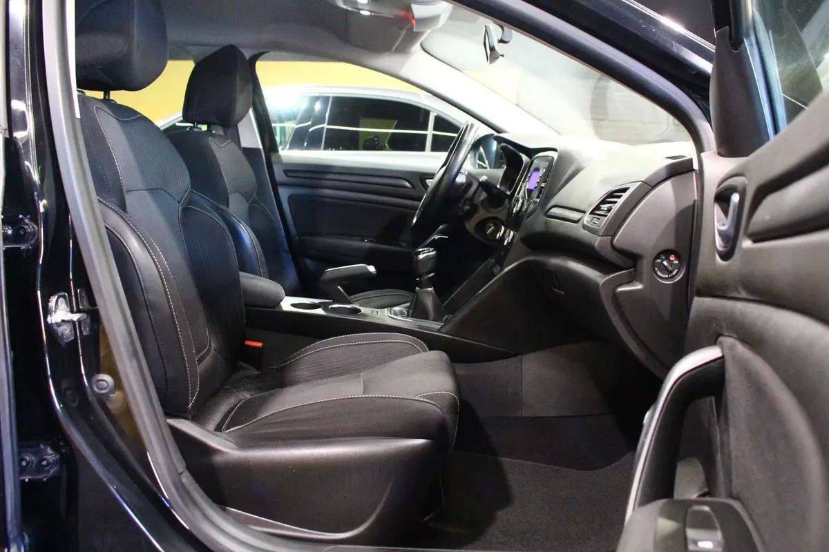 renault-megane-sport-tourer-2017-diesel-1461cc