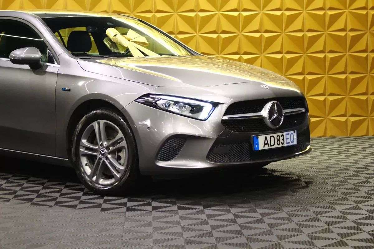 mercedes-benz-classe-a-2020-hibrido-1332cc