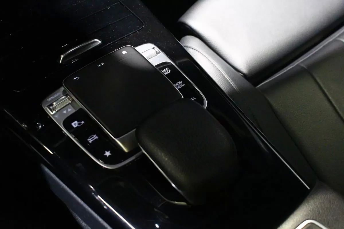 mercedes-benz-classe-a-2020-hibrido-1332cc