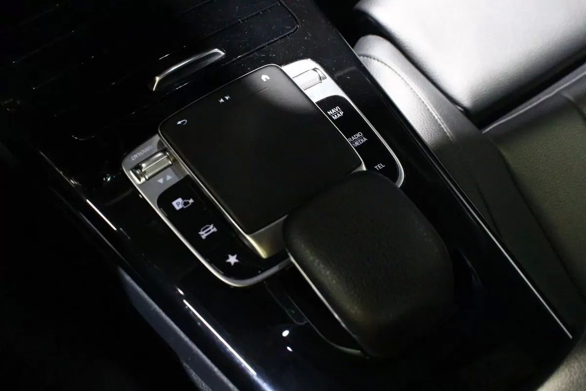 mercedes-benz-classe-a-2020-hibrido-1332cc
