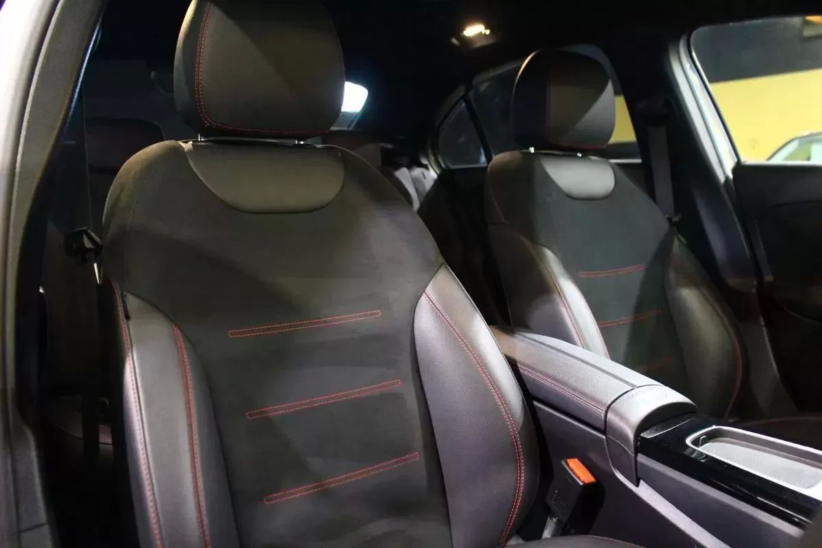 mercedes-benz-classe-a-2023-hibrido-1332cc