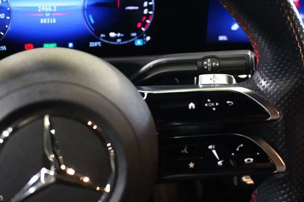 mercedes-benz-classe-a-2023-hibrido-1332cc