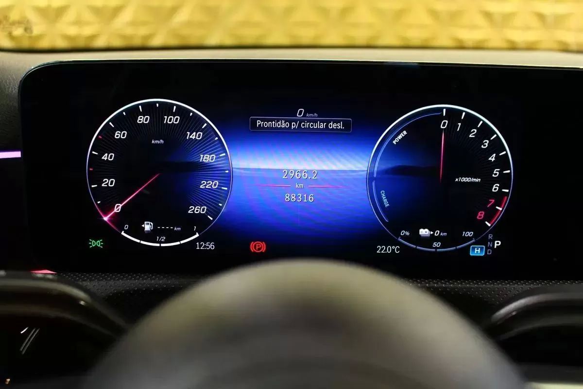 mercedes-benz-classe-a-2023-hibrido-1332cc