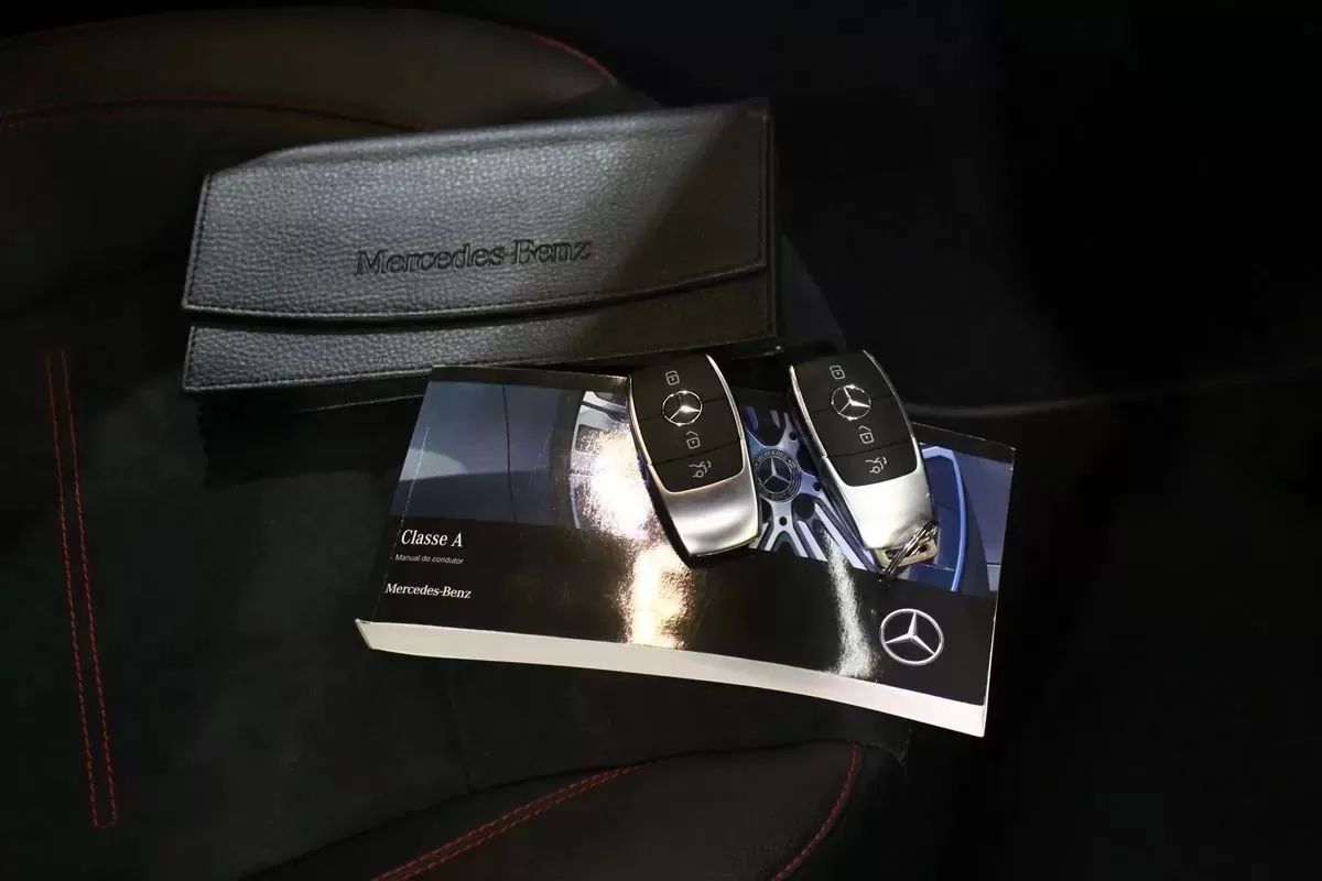 mercedes-benz-classe-a-2023-hibrido-1332cc
