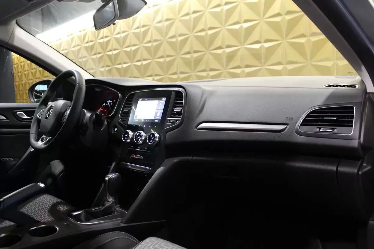 renault-megane-sport-tourer-2021-diesel-1461cc