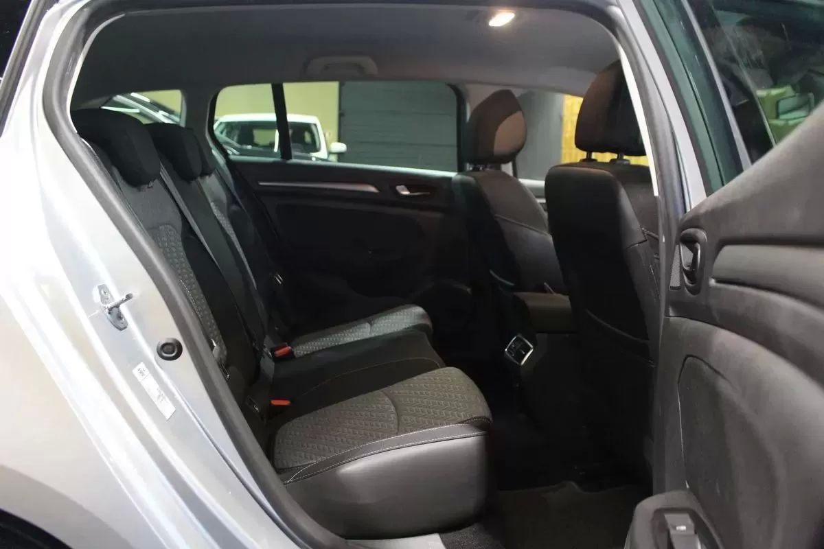 renault-megane-sport-tourer-2021-diesel-1461cc