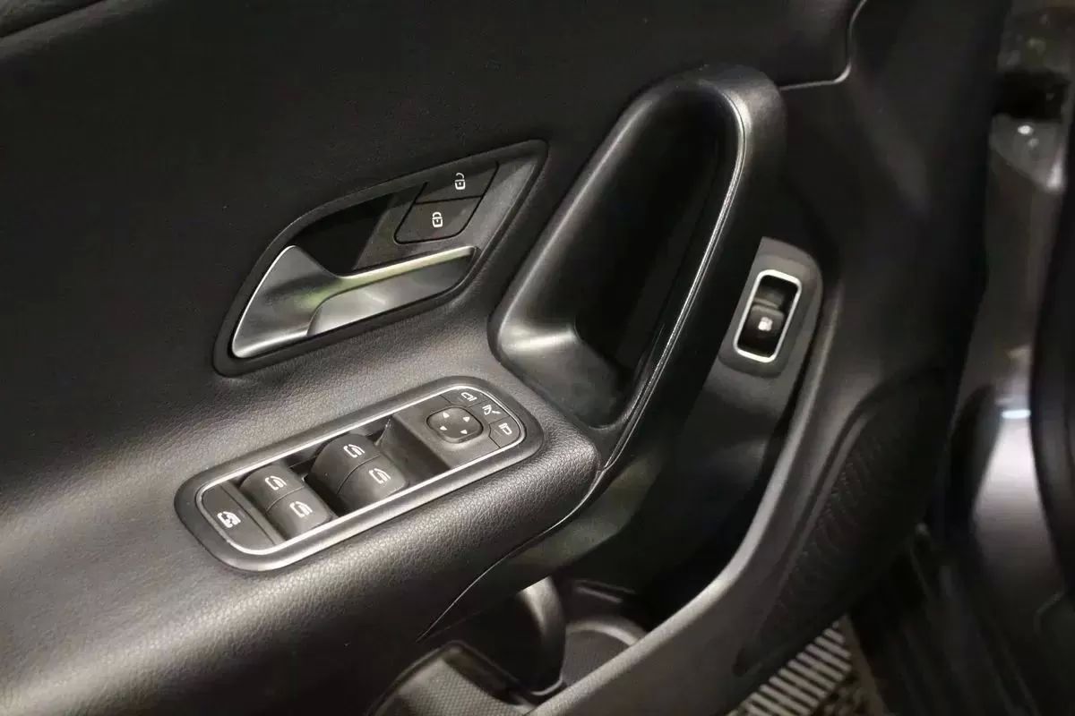 mercedes-benz-cla-2022-hibrido-1332cc