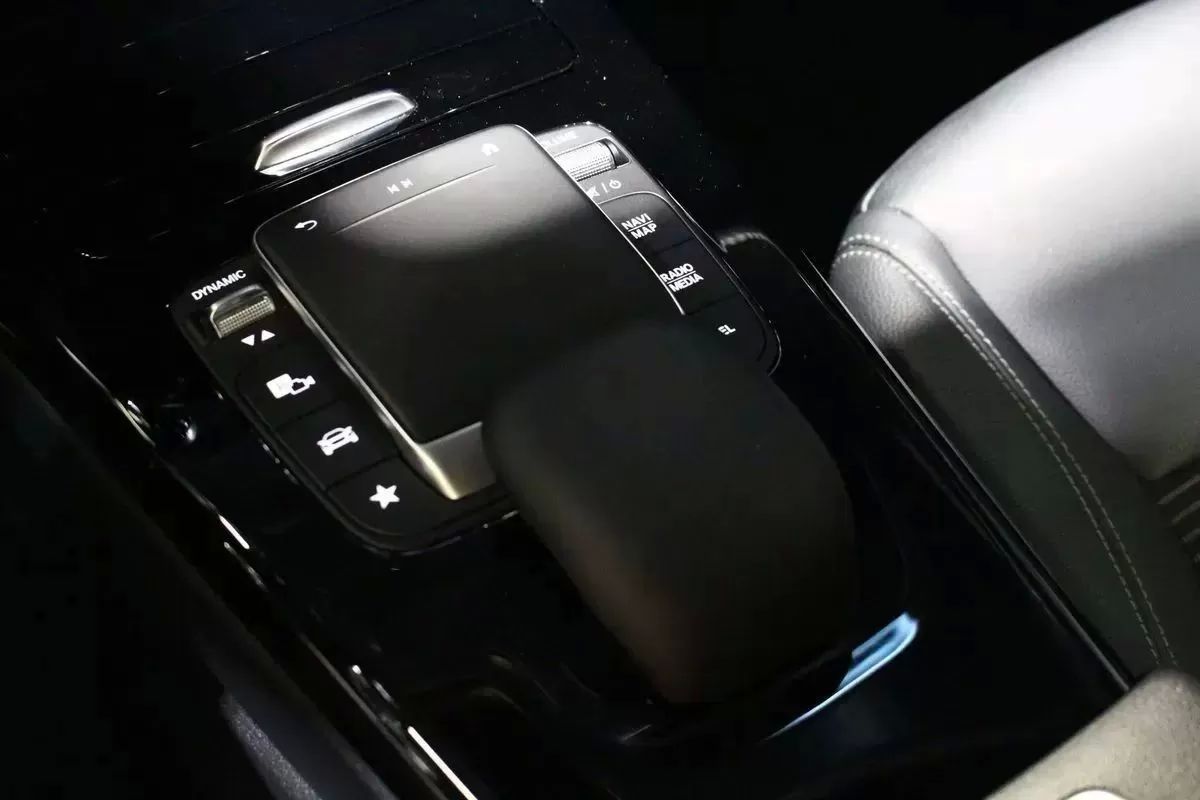 mercedes-benz-cla-2022-hibrido-1332cc