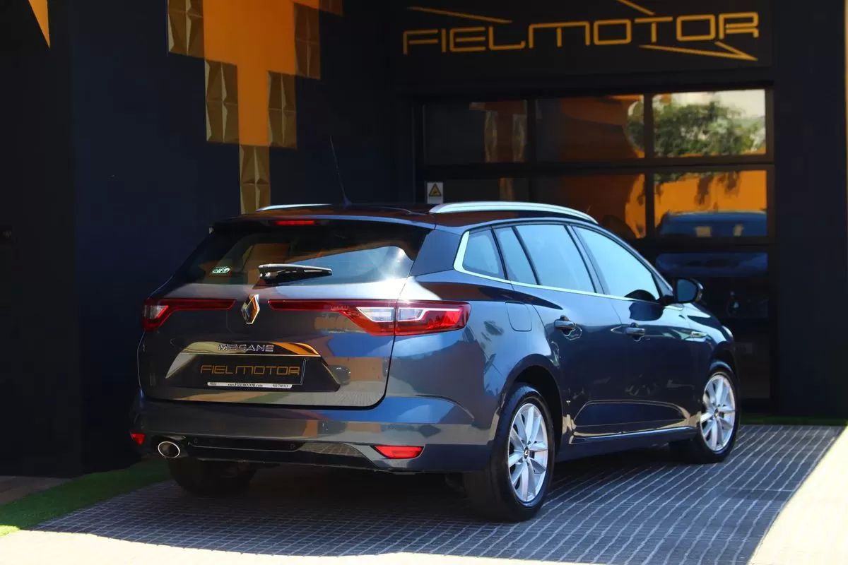 renault-megane-sport-tourer-2018-diesel-1461cc