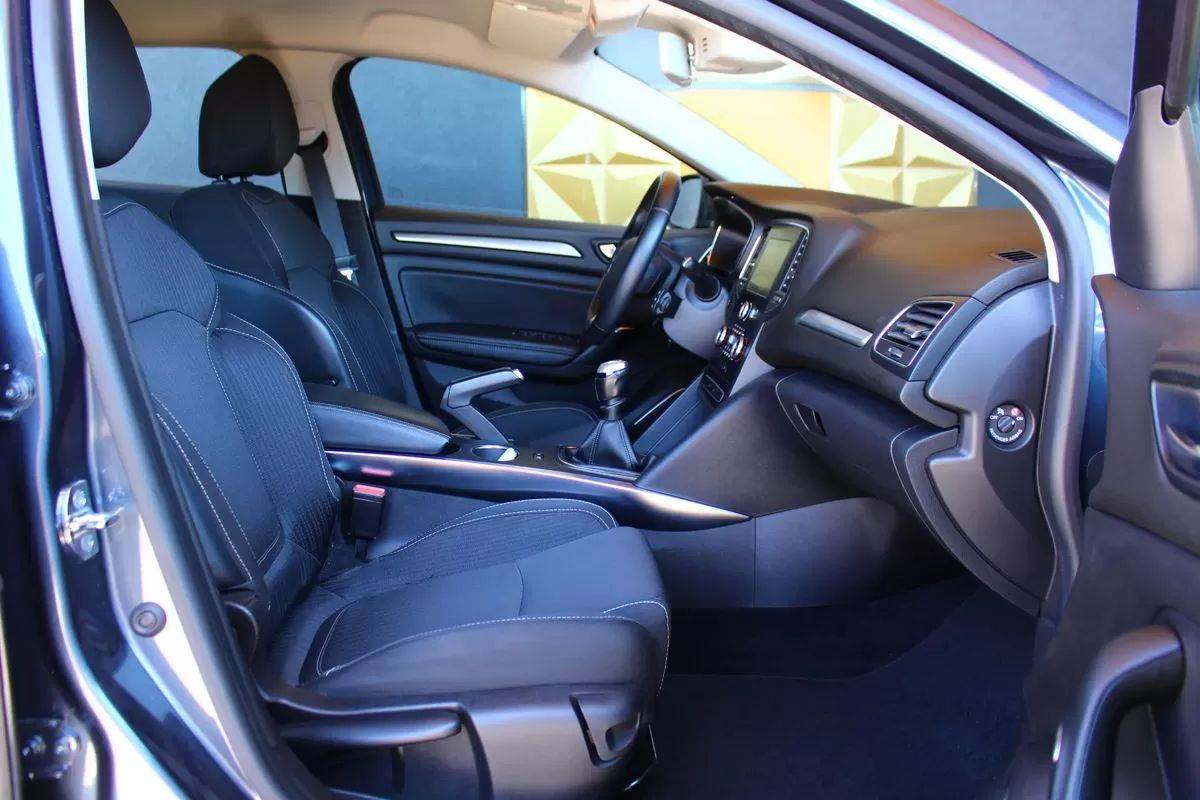 renault-megane-sport-tourer-2018-diesel-1461cc