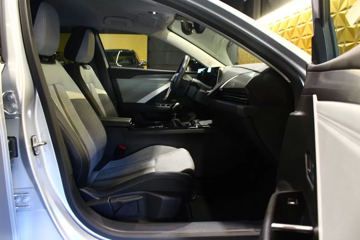 opel-astra-2022-diesel-1499cc