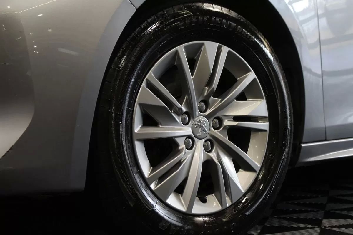 peugeot-508-sw-2021-diesel-1499cc