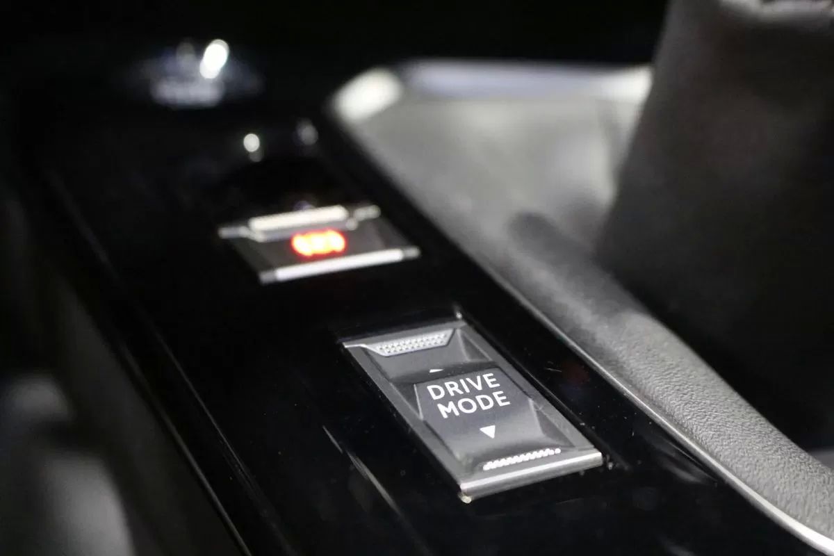 peugeot-508-sw-2021-diesel-1499cc