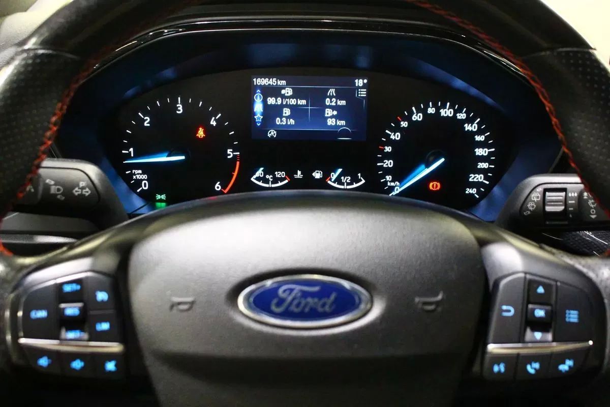 ford-focus-sw-2022-diesel-1499cc