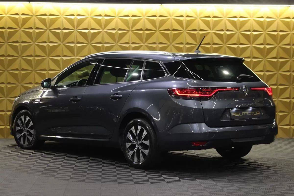 renault-megane-sport-tourer-2022-diesel-1461cc