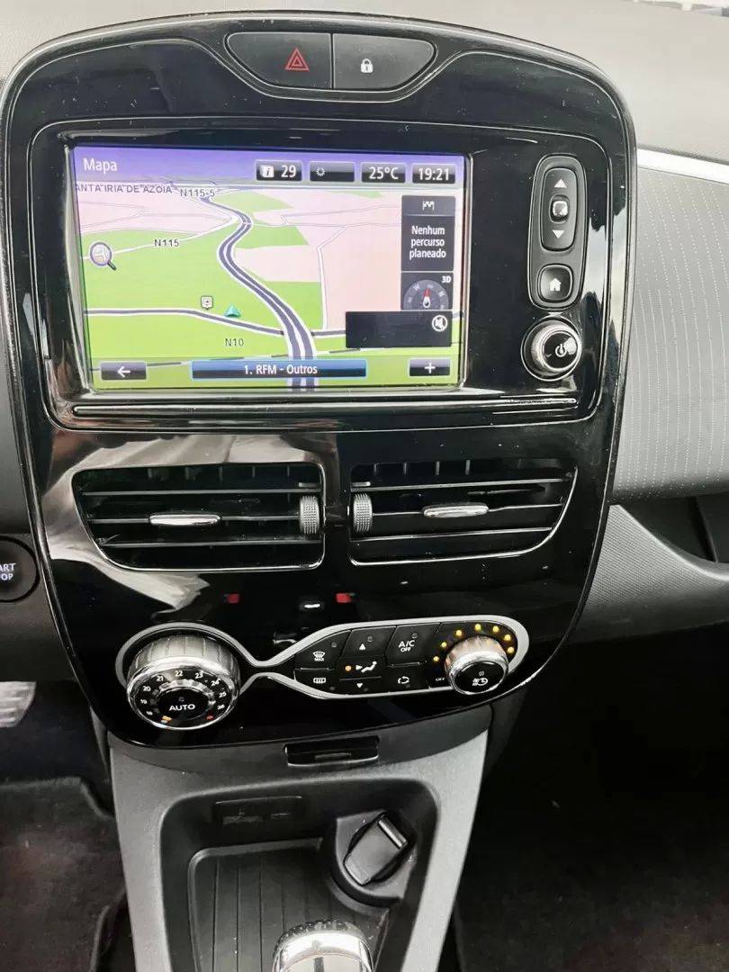 renault-zoe-2019-eletrico-200cc